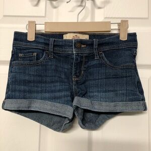 Hollister short-short